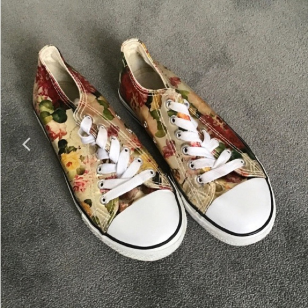 Bella Composa Womens White Sneakers Shoes 6 37 Floral Excellent